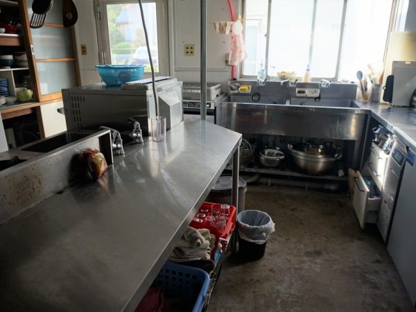 1階にシャワーブースを5ヶ所加えることで、住人の利便性を向上