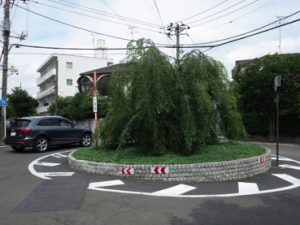 田園調布のようなロータリーがある