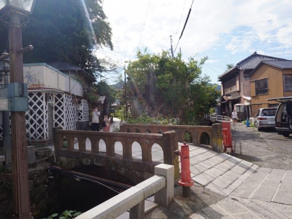 海辺の散策もいろいろな出会いをもたらす