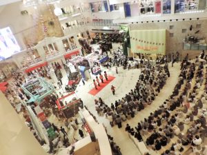 2012年　阪急うめだ本店グランドオープン （2018年 祝祭広場）