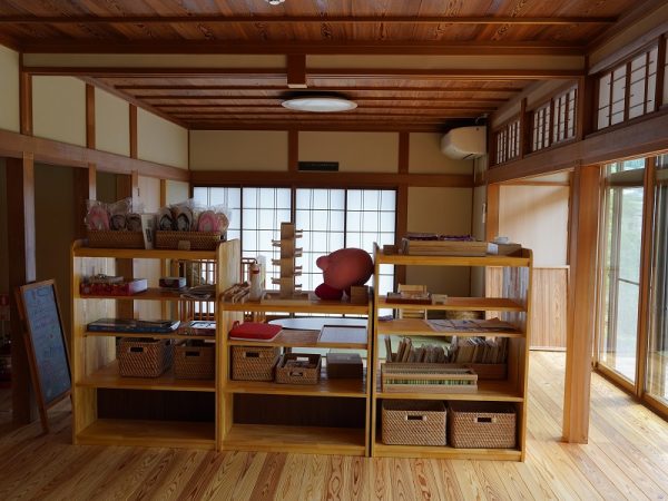 民家を改装した村民の交流拠点「くりや」。オープンから約1ヶ月後の2021年8月に、喫茶店のようにモーニングを実施すると3日間で延べ120人ほどが訪れたそうだ。「まだみんなの生活様式に根付くほど浸透していないので、引き続きこちらからいろいろ仕掛けて、足を運んでもらう機会を増やしていきたい」と杉山さん