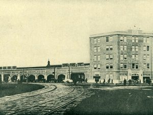 1920年　阪急ビルディングが竣工 