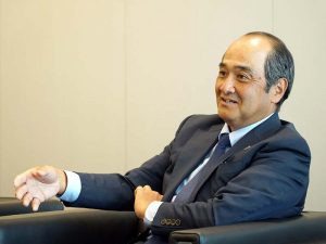 <b>宮島 正治：</b>三菱地所レジデンス株式会社 代表取締役 社長執行役員。東京都出身。慶応義塾大学法学部卒業後、1987年4月三菱地所株式会社入社。グループ執行役員 兼 三菱地所レジデンス株式会社 取締役 専務執行役員などを経て、2017年4月グループ執行役員 兼 三菱地所レジデンス株式会社 代表取締役 専務執行役員。2020年4月に社長就任、現在に至る