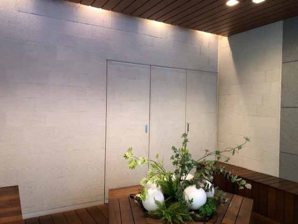 ビフォー：パークシティ武蔵小杉ミッドスカイタワー ロビー壁面