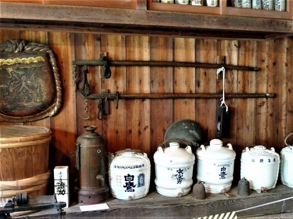 長い年月を経た台はかり