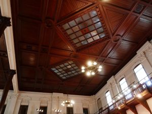 今からは作れないだろう手の込んだ細工も多く、美しい