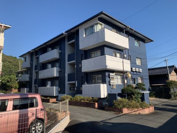 修繕前の外観（画像提供：株式会社ホープハウスシステム）