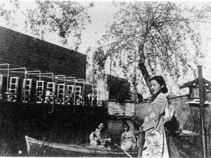 蕨ダンスホール・シャンクレール。水路沿いにあったのだろうか。