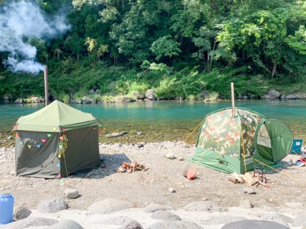 原尻の滝は、阿蘇山の火山活動で生まれた。日本のナイアガラともいわれるものの知名度が低い