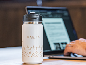 利用会員特典のオリジナルタンブラー。このタンブラーを持っていることで、まちの人たちと交流を深められることもあるかもしれない