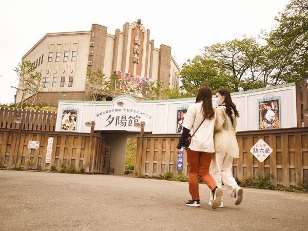 ▲ゴジラ・ザ・ライド 大怪獣頂上決戦のワンシーン（TM & © TOHO CO., LTD.）。『ALWAYS 三丁目の夕日』でお馴染みの株式会社白組・山崎貴監督をはじめとする映画製作チームが映像を担当。ゴジラ好きで知られる山崎監督のこだわりが詰まったオリジナルゴジラで、海外のゴジラファンからも「パーフェクトボディ」との評価を得ている