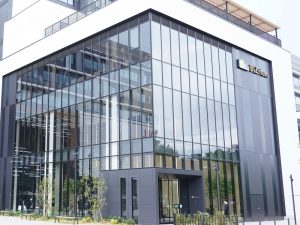 BIZrium名古屋のメインエントランス