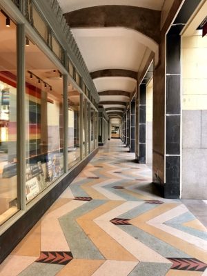 髙島屋東別館　南西側からの外観