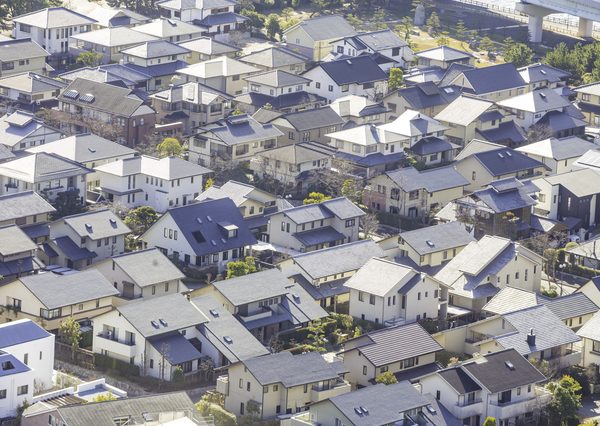 1号物件のリビング。リノベーションによる中古木造住宅の価値向上目指す