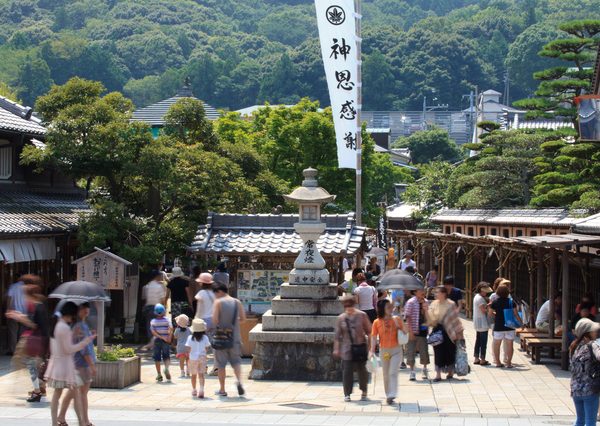 伊勢神宮内宮前、おはらい町にあるおかげ横丁