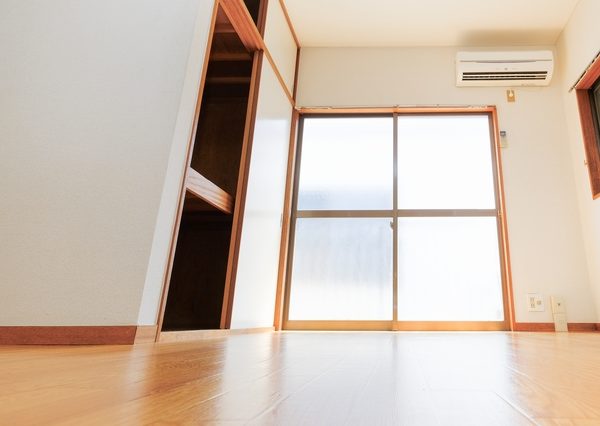 ガスコンロなどの設備やその他の賃貸人・賃借人の修繕分担表については、国土交通省　原状回復をめぐるトラブルとガイドラインを参照してほしい<br>
https://www.mlit.go.jp/common/001016469.pdf