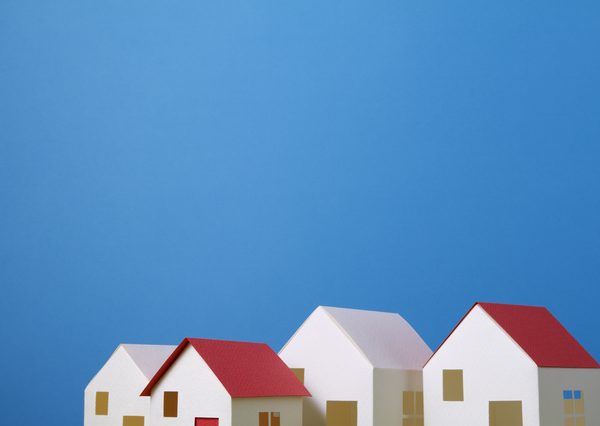 住宅ローン減税などの適用を受ける際に必要とされる書類である耐震基準適合証明書について解説する