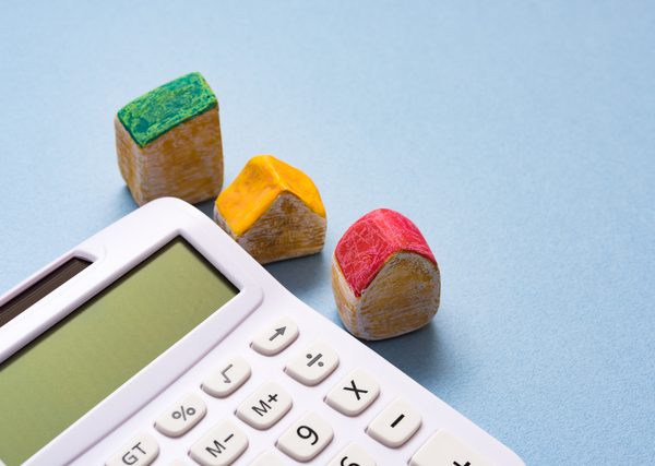 住宅ローン減税、住宅用家屋の所有権の保存登記等に係る特例措置【登録免許税】など住宅の取得に利用可能な税制特例については、国土交通省の各税制の概要ページを参照<br>
https://www.mlit.go.jp/jutakukentiku/house/jutakukentiku_house_fr2_000011.html