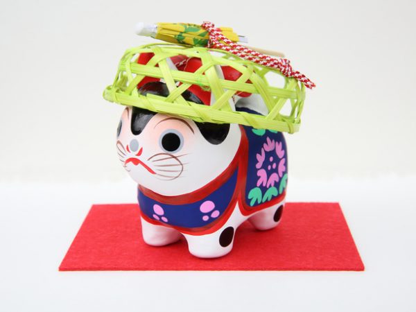 発祥だという、豪徳寺の「招き猫」