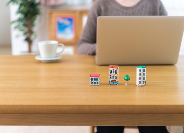 オンライン内見を希望する場合は、不動産ポータルサイトなどで「オンライン内見可」物件を探してみるとよいだろう