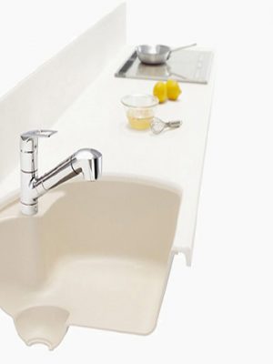 キッチンなら前垂れからバックガードまで一体形状になっていれば、汚れにくく、お手入れがしやすくなる