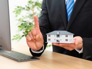 これまで線引きがあいまいだった人の死の告知。ガイドラインの策定・公表によってどう変わるのだろうか