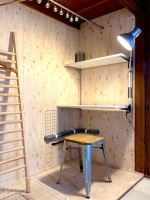 アウトレット建材を活用したリモートワークスペース。小規模な施工でも余剰が出ず、安価に収められる好例
