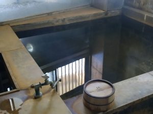 「湯治ぐらし3」の館内にある専用温泉。入りたいときに入りたいだけ温泉に入れる、なんとも贅沢な設備だ（画像提供：湯治ぐらし）