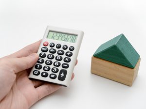 国土交通省告示では、賃貸借契約の仲介手数料は家賃の「半月分」が上限とされるが…