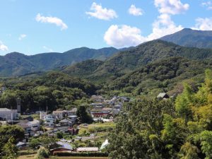 「借りて住みたい街ランキング」で2年連続1位となった「本厚木」駅（小田急小田原線）は、新宿まで約50分。厚木市内にはこのような自然もある