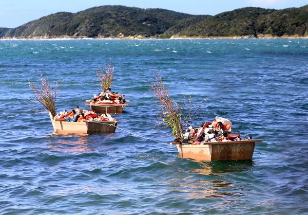 和歌山県淡島神社の雛流し