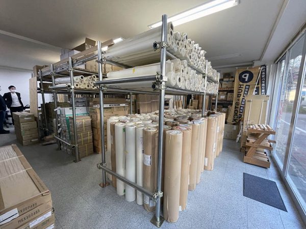 代表の豊田訓平さん。現在はひとりで全業務をこなす（写真／介川亜紀）