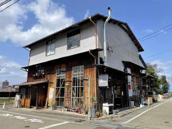 名古屋駅から岐阜駅まで電車で直通約20分と好アクセスであるにもかかわらず、市街地近くに山や川などの豊かな自然を有する岐阜市は、中部圏で今もっとも住みたい街として注目されていると言っても過言ではないだろう