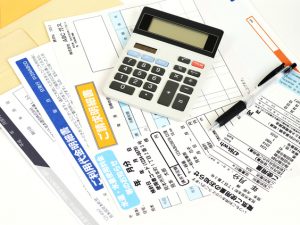 電気料金の値上げが長期化している。その背景とは