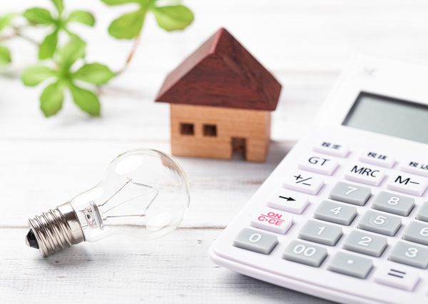 電気料金は「基本料金」「電力量料金」「再生可能エネルギー発電促進賦課金」の3つの構成要素で決まる