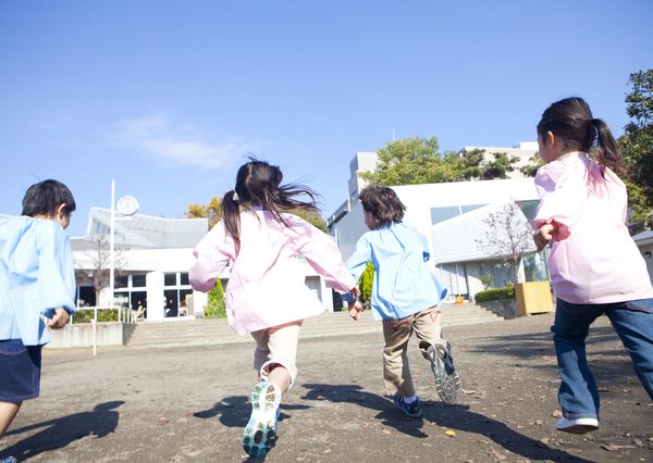 「良い保育園を選んで、園や地域のコミュニティをうまく活用すると、本当に子育てそのものが助けられます」と普光院さん