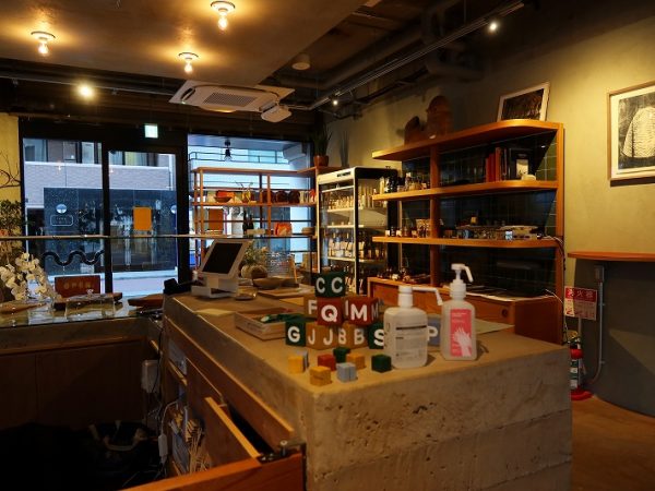 年代、性別を超えてさまざまな人が集まるようになっている