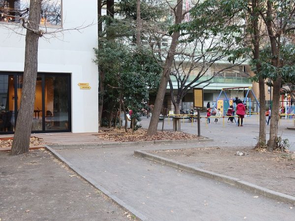 年代、性別を超えてさまざまな人が集まるようになっている