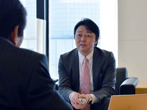 <b>井上 高志：</b>株式会社 LIFULL 代表取締役社長。1997年株式会社ネクスト（現LIFULL）を設立。インターネットを活用した不動産情報インフラの構築を目指して、不動産・住宅情報サイト「HOME'S（現：LIFULL HOME'S）」を立ち上げ、日本最大級のサイトに育て上げる。現在は、国内外あわせて約20社のグループ会社、世界63ヶ国にサービス展開している。