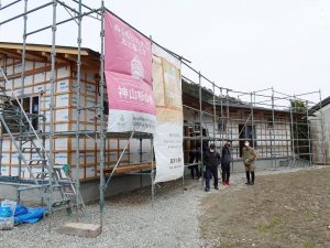 認証制度を利用、町産材で建築中の住宅