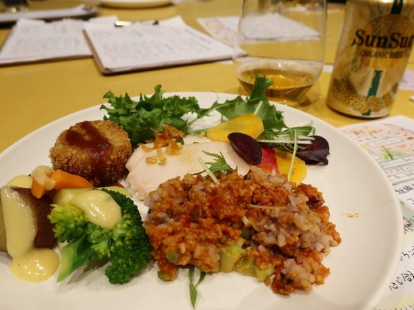 この日の参加者は4人。私を除き、全員若い男性だった