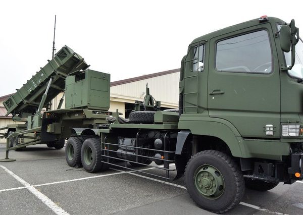 弾道ミサイルの着弾を回避するための、航空自衛隊の地対空ミサイル