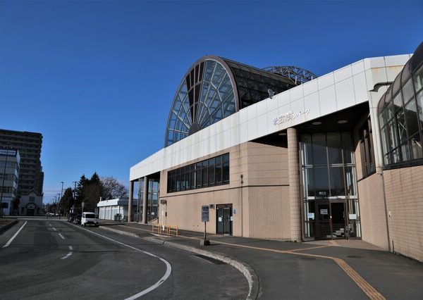 令和4（2022）年地価公示　地方別・用途別対前年平均変動率　住宅地<br>
出典：国土交通省ウェブサイト