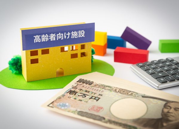 <b>峰尾茂克さん</b>：ファイナンシャルプランナー（CFP）・宅地建物取引士。株式会社 THE FP コンサルティング 代表取締役、一般社団法人理想の住まいと資金計画支援機構 代表理事<br>
テレビ・ラジオ出演の他、新聞・雑誌の取材協力、不動産関連の書籍を出版。住まいと暮らしに関する講演や相談を全国各地で多数行う。過去15年間のセミナー実績は1,000回以上、受講者数は3万人以上にのぼる