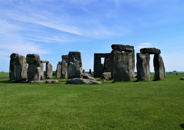 イギリスのストーンヘンジでは、夏至祭がおこなわれていた