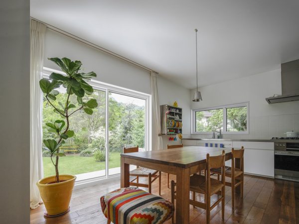 住まいを断熱化することで一年中快適にすごすことができる