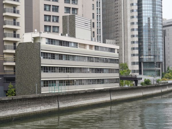 中之島は、大阪市北区を流れる堂島川と土佐堀川に挟まれたエリア