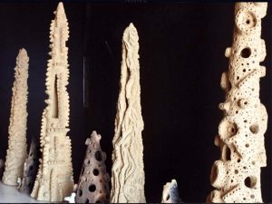 “水上ビル”がある豊橋駅の「駅南（えきなん）エリア」を中心に展開する「sebone」。これまでと違った発想やアプローチで、新しい人の流れを
つくりだすプロジェクトとして発足。コロナ禍を除き毎年開催されてきた。2022 年度のテーマは「たゆたう」（9月3日、4日に開催）
