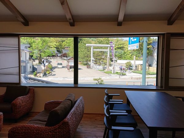 目の前には、歴史ある丹後一宮・元伊勢 籠（この）神社