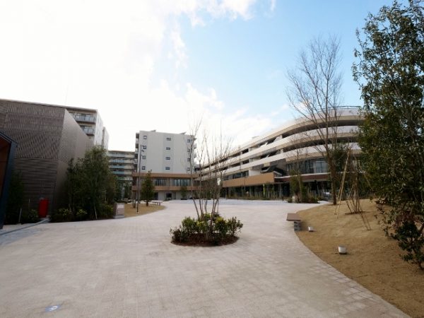 地域住民のコミュニティスペースなどを備える「Suita SST base」